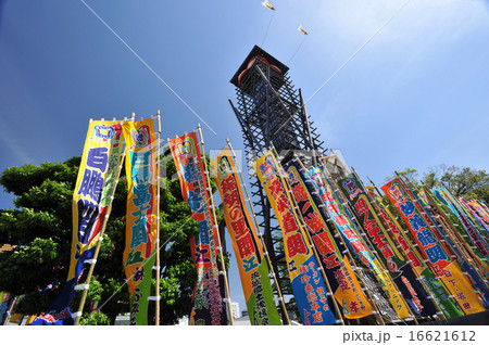 やぐら太鼓と相撲幟の写真素材