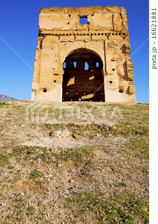 old ruin in brown construction africa old ruin in brown construction africa 16621881