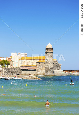 Collioure harbour, Languedoc-Roussillon, France 16622350