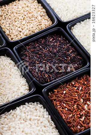 Various types of rice  16623327
