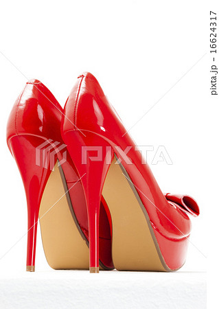 fashionable platform red pumps 16624317