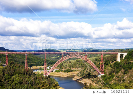 Garabit Viaduct, Cantal Department, Auvergne 16625115
