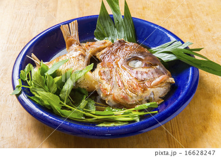 鯛のかぶと煮 16628247