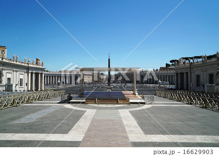 St. Peter's Square, Vatican, Rome 16629903
