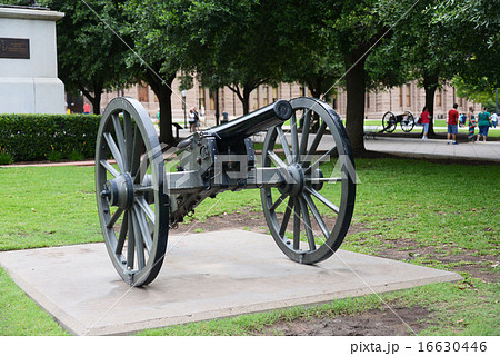 テキサス州議会議事堂の大砲 16630446