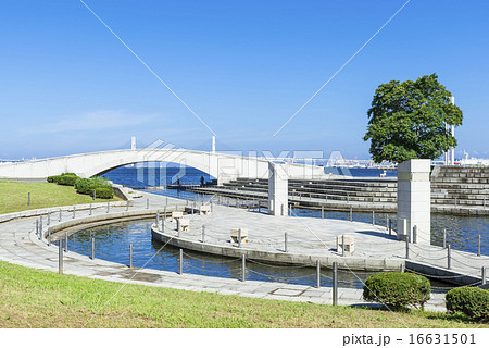 横浜みなとみらいの臨港パーク／潮入りの池 16631501