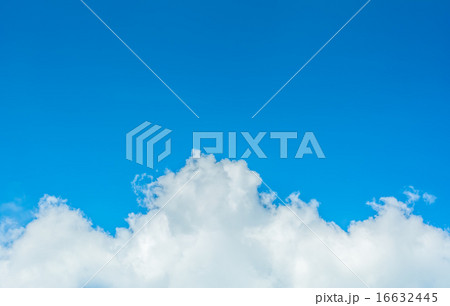 blue sky 16632445