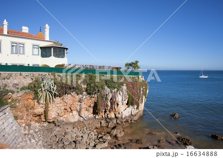 Atlantic Ocean Coast in Cascais 16634888
