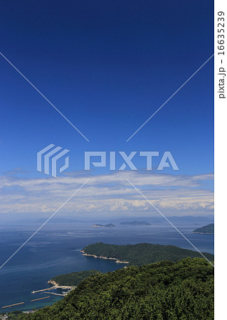いろは丸衝突・沈没地点を沖合に望む三豊市荘内半島の先端「三崎」と備後灘にうかぶ「笠岡諸島、芸予諸島」 16635239