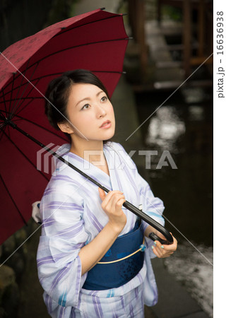 女性　浴衣 16636938