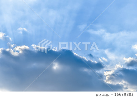 Nice drama sky with sun ray shining  16639883