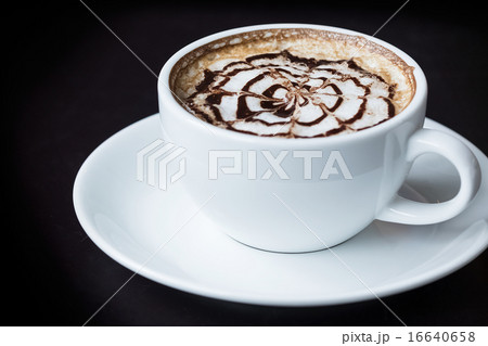 Closeup Latte art coffee 16640658