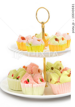 Cotton wool cake. Thai Dessert (steam cup cake) Cotton wool cake. Thai Dessert (steam cup cake) 16640681