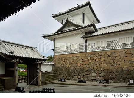 金沢散歩：石川門　金沢城公園 16648480