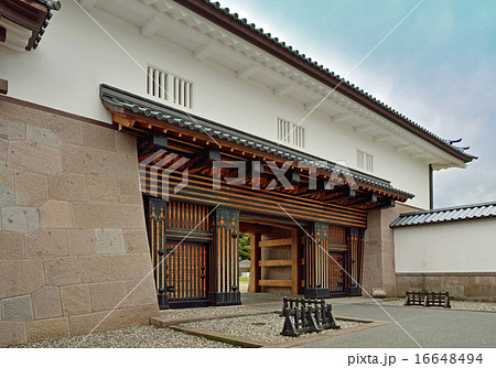 金沢散歩：河北門・二の門　金沢城公園 16648494