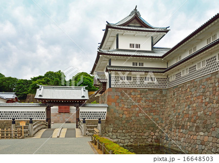 金沢散歩：橋爪門と橋爪門続櫓　金沢城公園 16648503