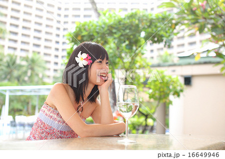海外旅行・女性 16649946