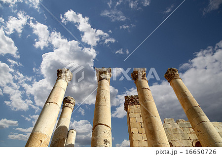 Roman Columns in the Jordanian city of Jerash 16650726