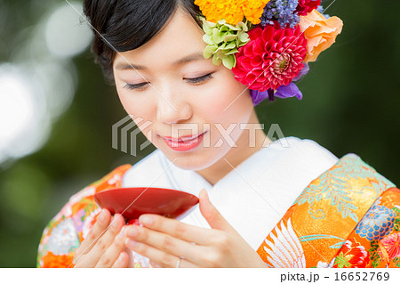 Bride's kimono by "Wasou" Bride's kimono by "Wasou" 16652769