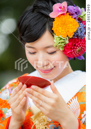 Bride's kimono by "Wasou" 16652949