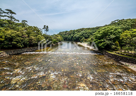 伊勢神宮 内宮 五十鈴川の写真素材