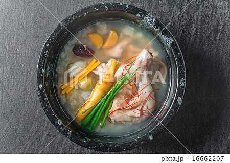 サムゲタン  参鶏湯 samgyetang chicken ginseng soup Korean 16662207