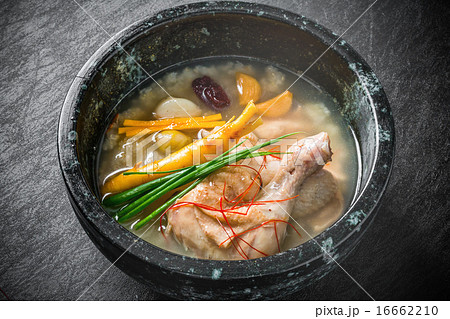参鶏湯 韓国料理 samgyetang chicken ginseng soup Korean 参鶏湯 韓国料理 samgyetang chicken ginseng soup Korean 16662210