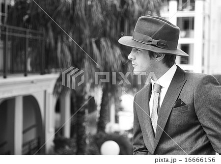スーツ姿の外国人男性の写真素材