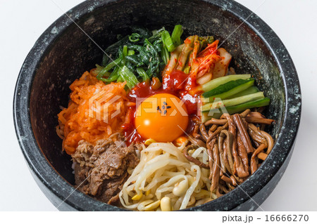ビビンパ　韓国料理　bibimbap Korean food 16666270