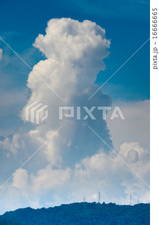 夏の積乱雲（入道雲） 16666665