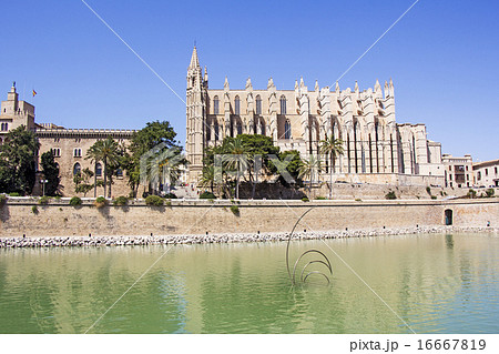Cathedral of Palma de Mallorca 16667819