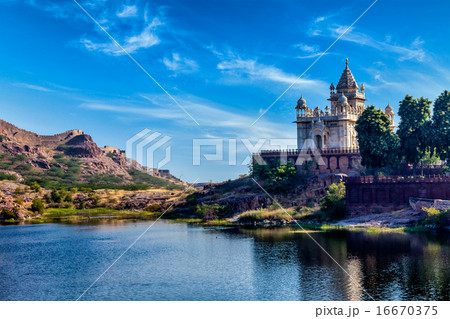 Jaswanth Thada mausoleum, Jodhpur, Rajasthan, India 16670375