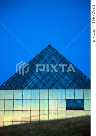 夕方のモエレ沼公園 16672633