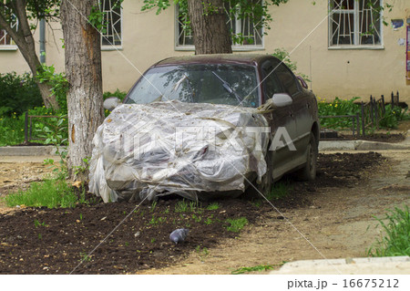 car on the white background 16675212