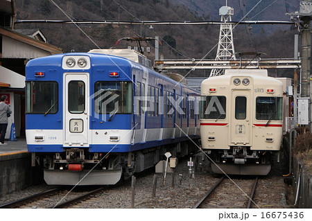［FJ］富士急行線1000形電車：京王線カラー車両（各停：大月⇔河口湖） 16675436