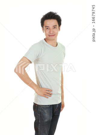 man with t-shirt (side view) 16679745
