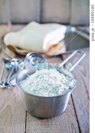 flour flour 16680180