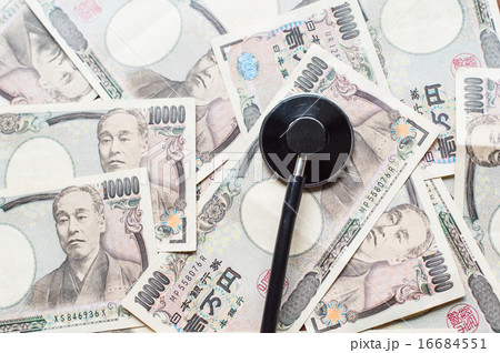聴診器と一万円札 16684551