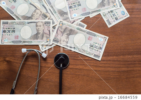 聴診器と一万円札 聴診器と一万円札 16684559