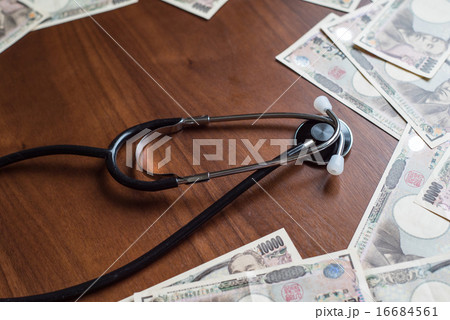 聴診器と一万円札 聴診器と一万円札 16684561