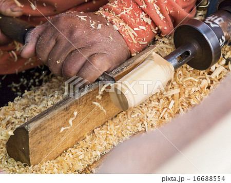 木工職人(削り始め) 16688554