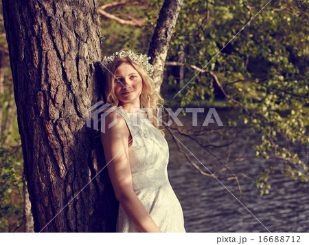 Attractive woman on the lake Attractive woman on the lake 16688712