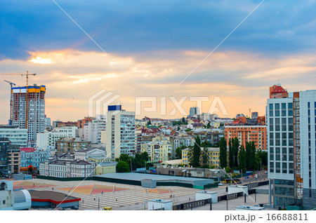 Kiev downtown skyline, Ukraine 16688811