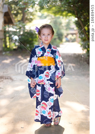 帰省中の子供 16689455