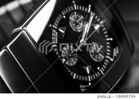 Luxury mens chronograph watch, close up Luxury mens chronograph watch, close up 16690704