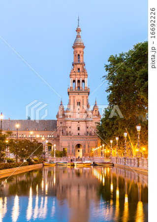 espana Plaza in Seville 16692226