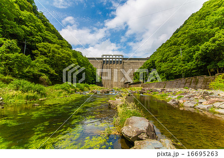 湯原ダムの景色 16695263