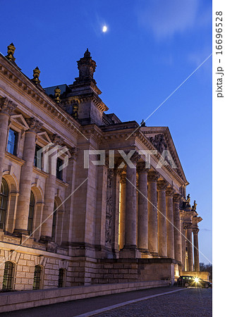 Moon over Bundestag building at dusk 16696528