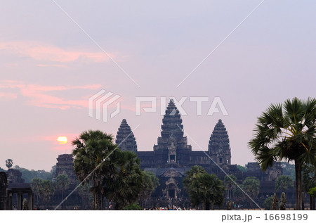 Angkor temple complex 16698199