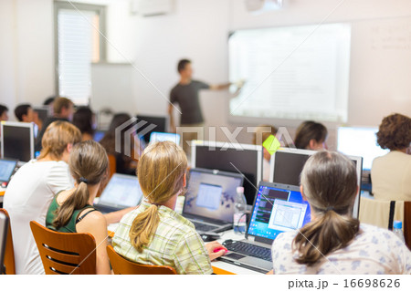 Informatics workshop at university. 16698626